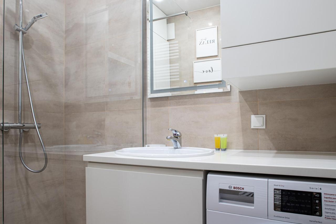 Wola Glamour Apartment Varsó Kültér fotó