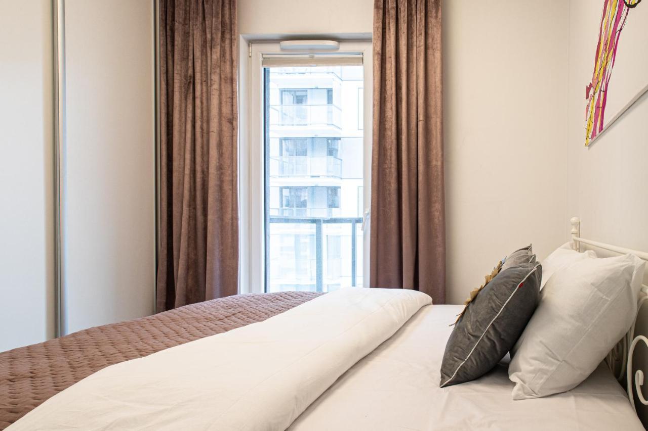 Wola Glamour Apartment Varsó Kültér fotó